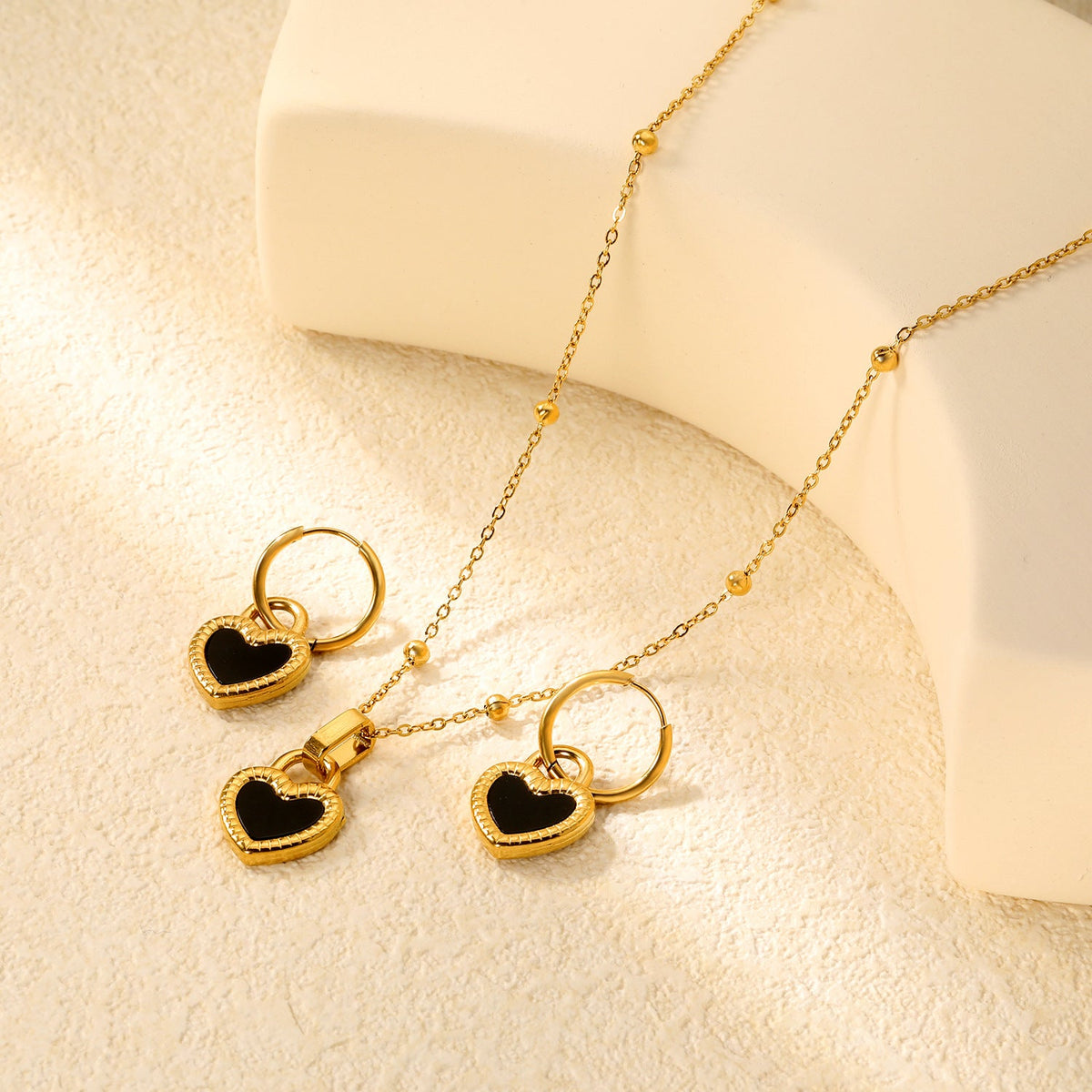 Parure de bijoux pour femme avec pendentif cœur et boucles d'oreilles
