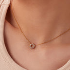 Collier avec pendentif cristal