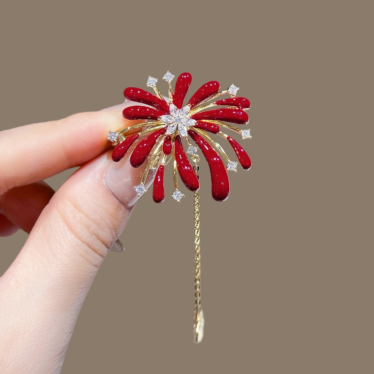 Broche fleur étincelante avec pendentif chaîne