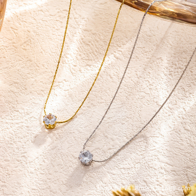 Collier pendentif en cristal élégant