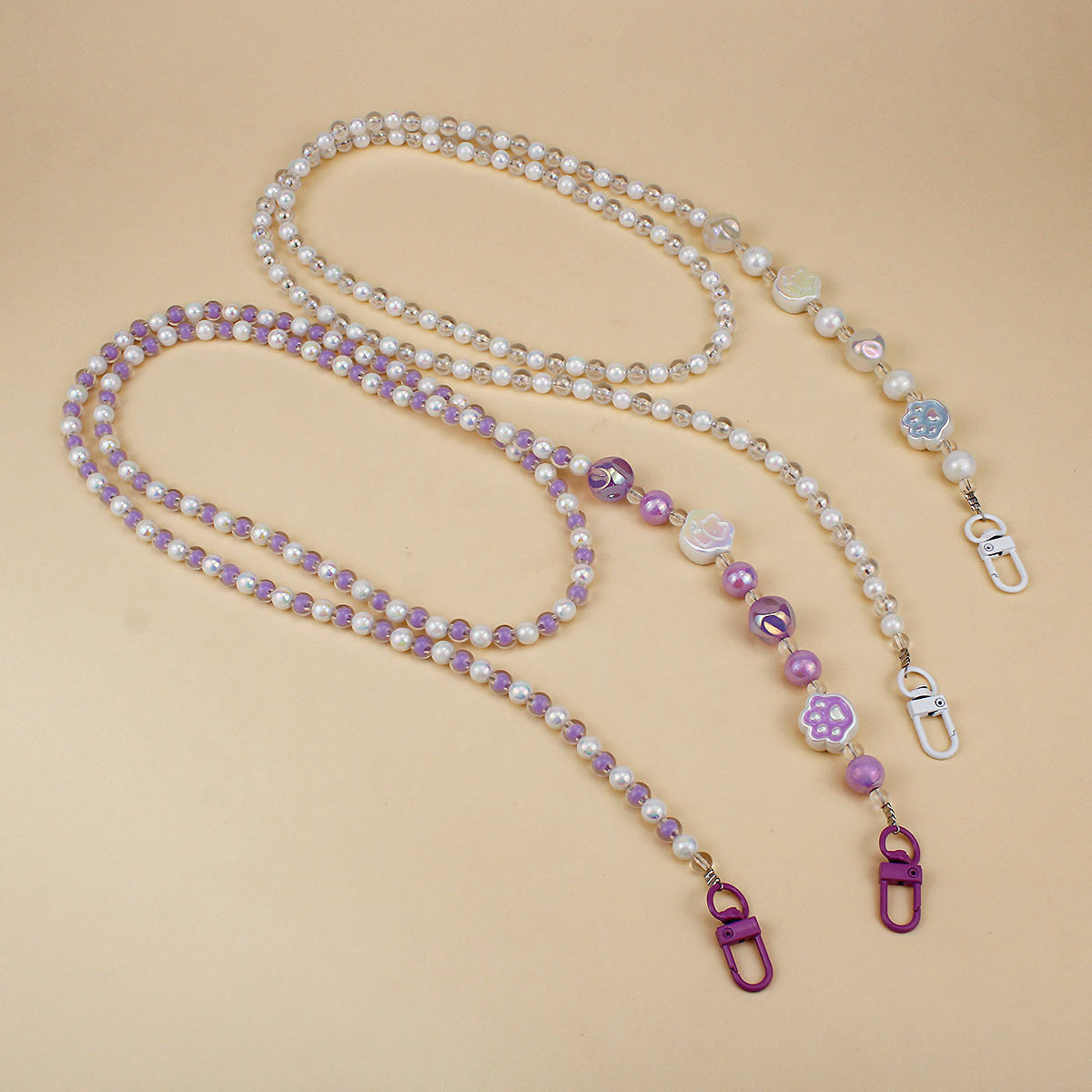 Collier élégant perles et chaîne