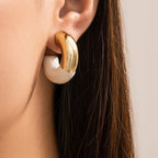 Créoles glamour pour femme avec contrastes de couleurs