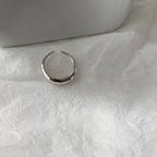 Bague élégante et minimaliste pour femme