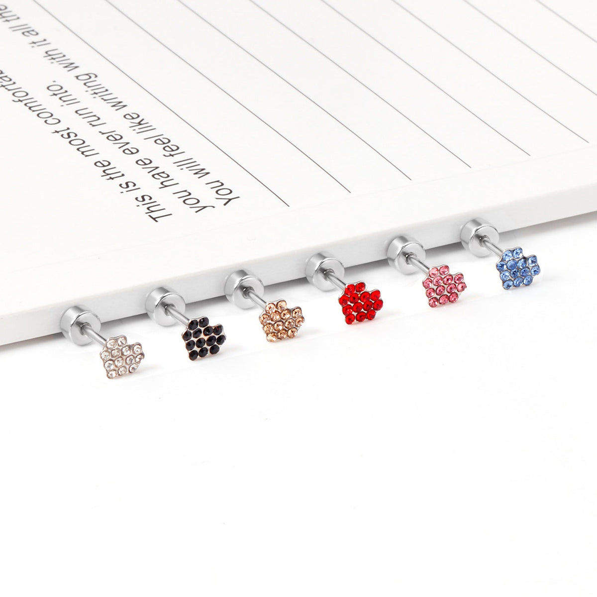 Damen Ohrstecker im verspielten Herzdesign mit bunten Kristallen