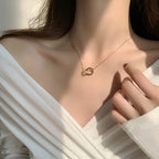 Collier à pendentif anneaux entrelacés élégant pour femme