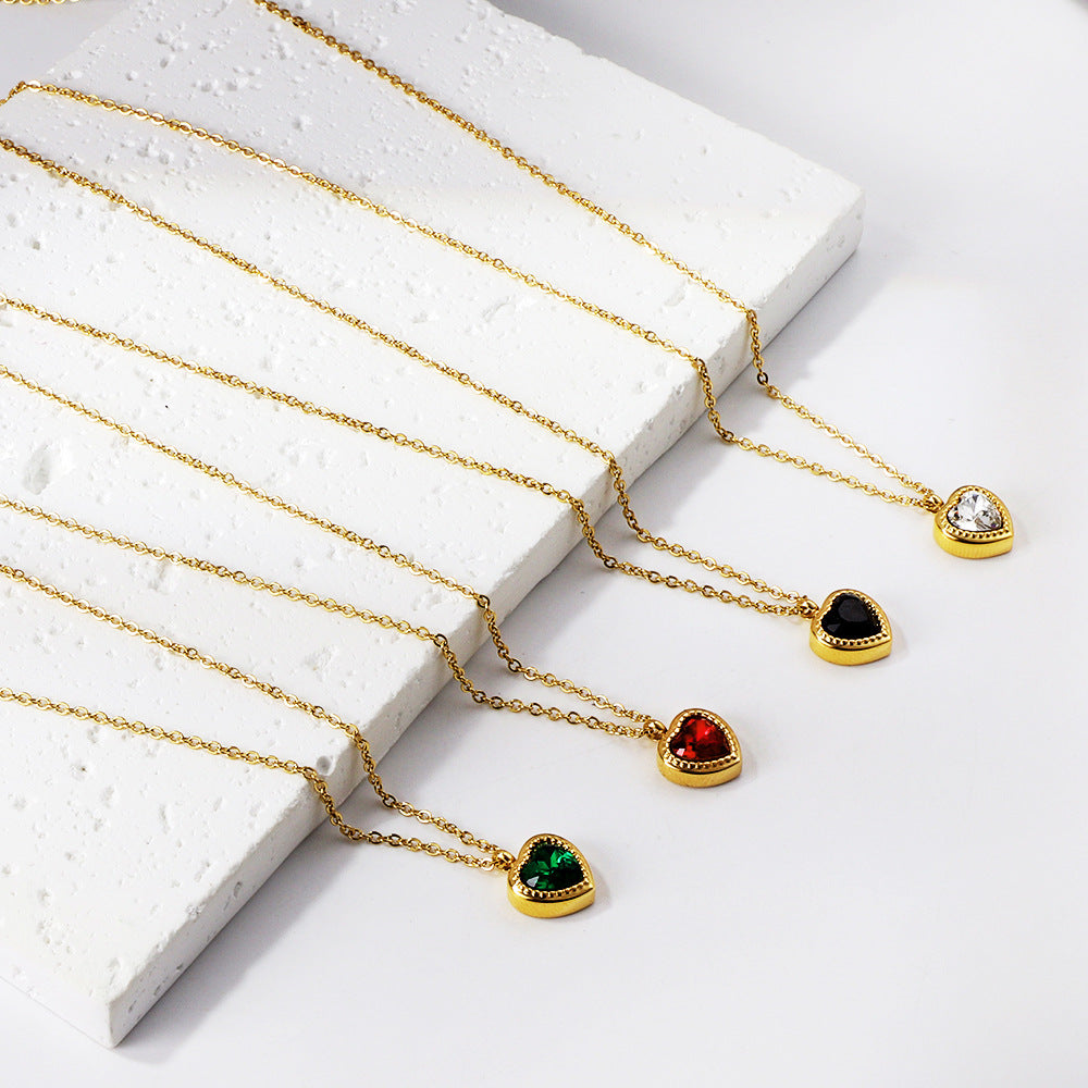 Collier pour femme avec pendentif cœur en acier inoxydable doré et zircon