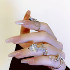 Bague de fiançailles élégante pour femme avec pierre précieuse