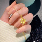Collier avec pendentif floral pour femme