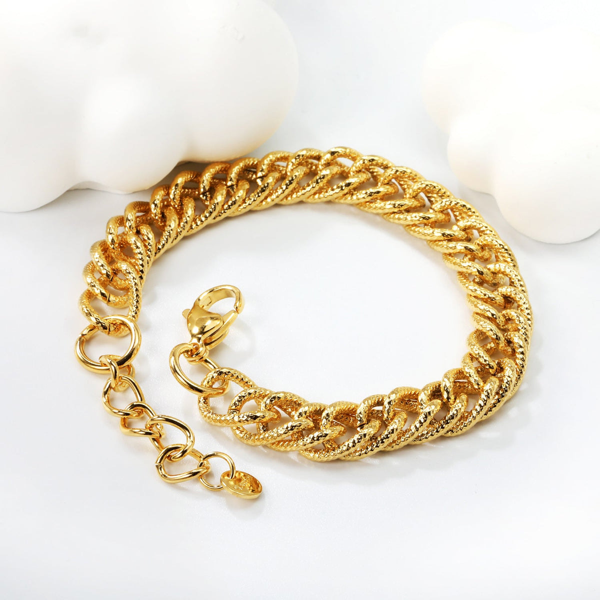 Bracelet pour femme en acier inoxydable plaqué or avec fermoir réglable