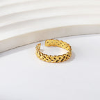 Bague élégante pour femme au design incurvé