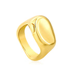 Bague tendance pour femme en acier inoxydable au design incurvé