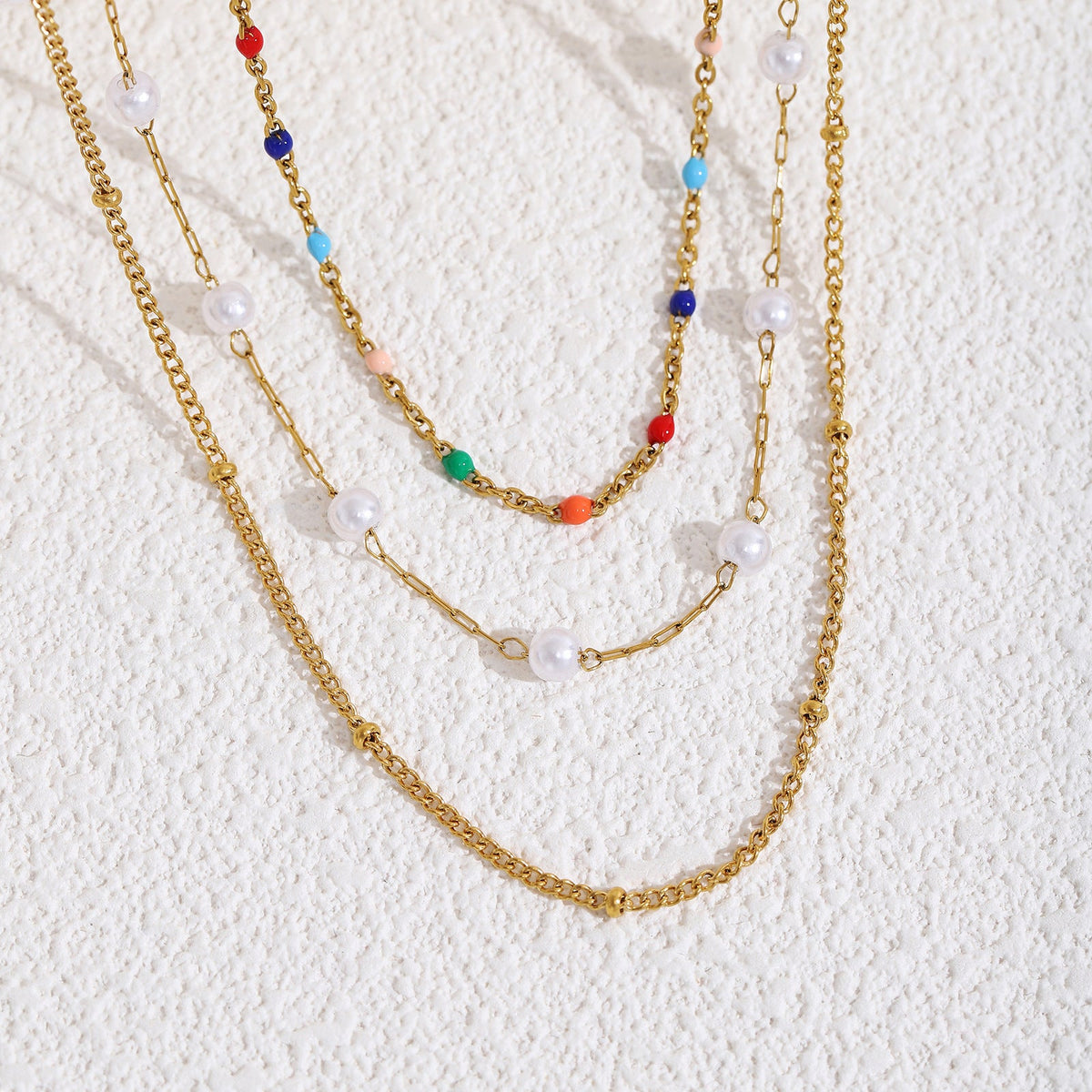 Collier multicouche pour femme avec perles colorées