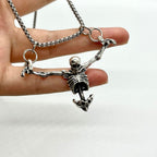 Collier pendentif squelette