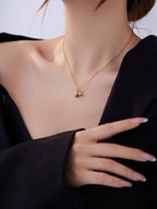 Collier pour femme avec pendentifs minimalistes modernes