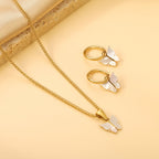 Parure de bijoux pour femme avec pendentifs papillon délicats et boucles d'oreilles