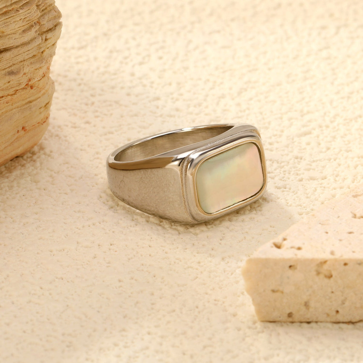 Bague pour femme avec pendentif perle carré et placage or