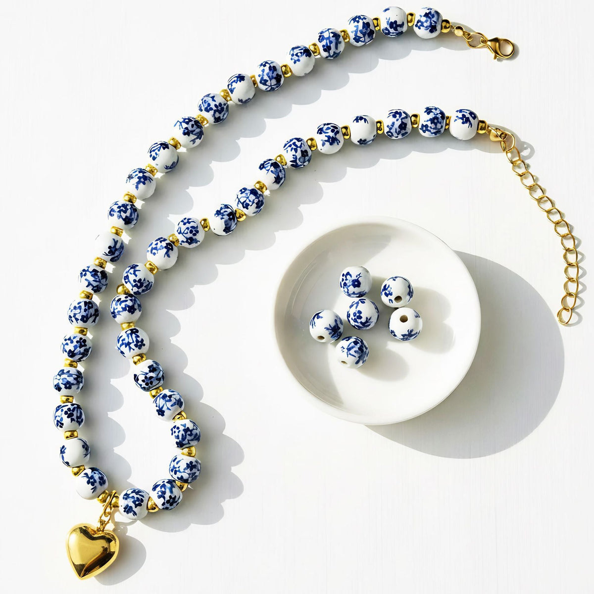 Collier décoratif pour femme avec pendentif nœud