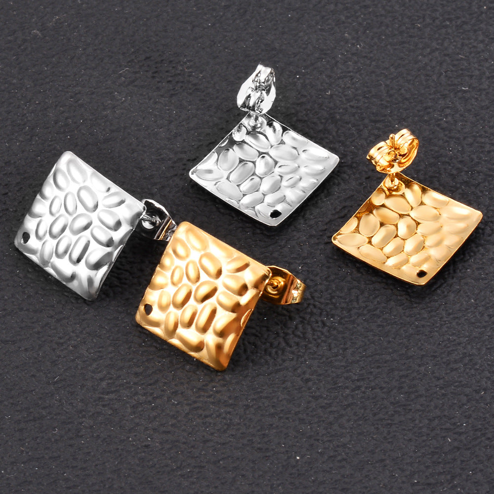 Clous d'oreilles pour femme design rond texturé