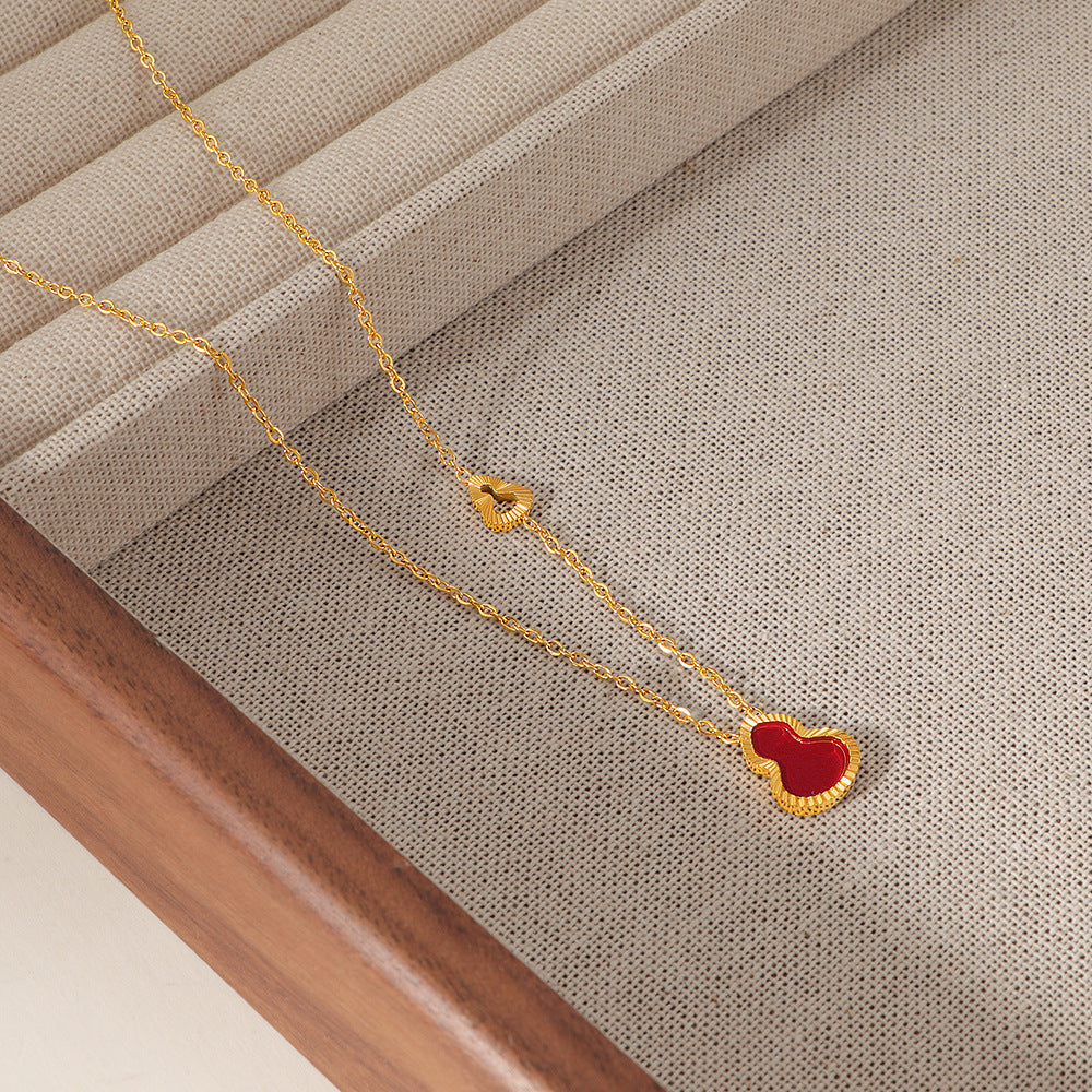 Collier pour femme avec pendentif cœur et chaîne fine