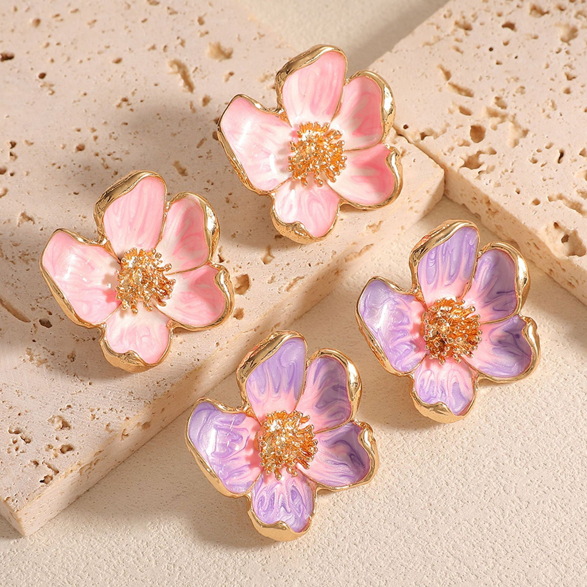 Clous d'oreilles pour femme motif floral