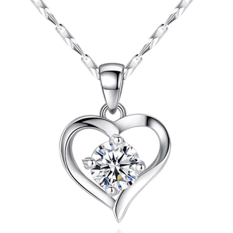 Collier pour femme avec pendentif cœur et zircon étincelant
