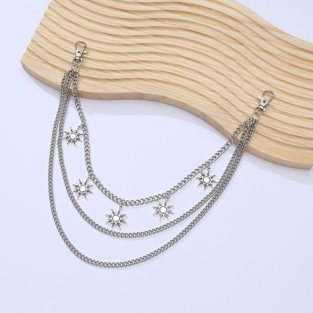 Collier chaîne tendance avec motifs soleil