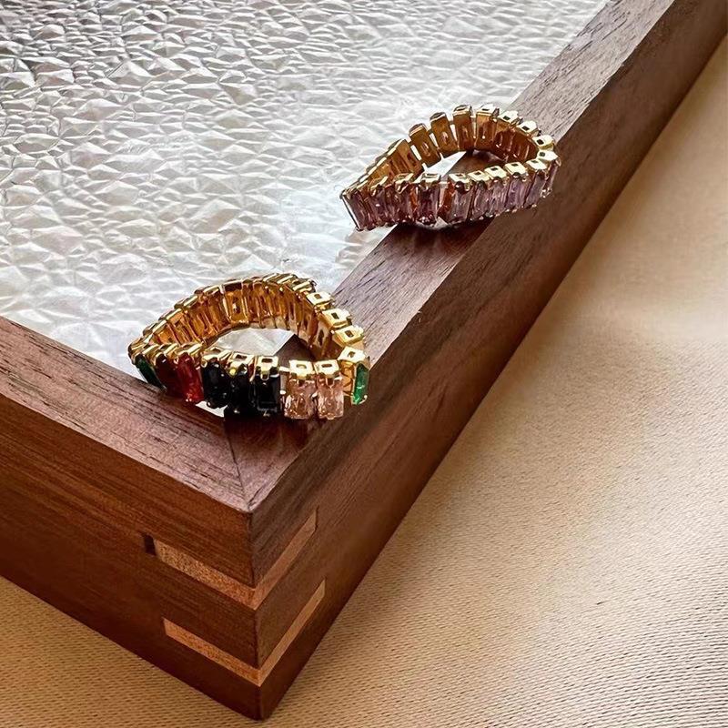 Bracelet brillant pour femme avec pierres élégantes