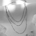 Collier superposé à chaînes fines