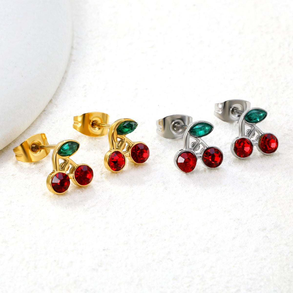 Boucles d'oreilles puces pour femme motif cerise