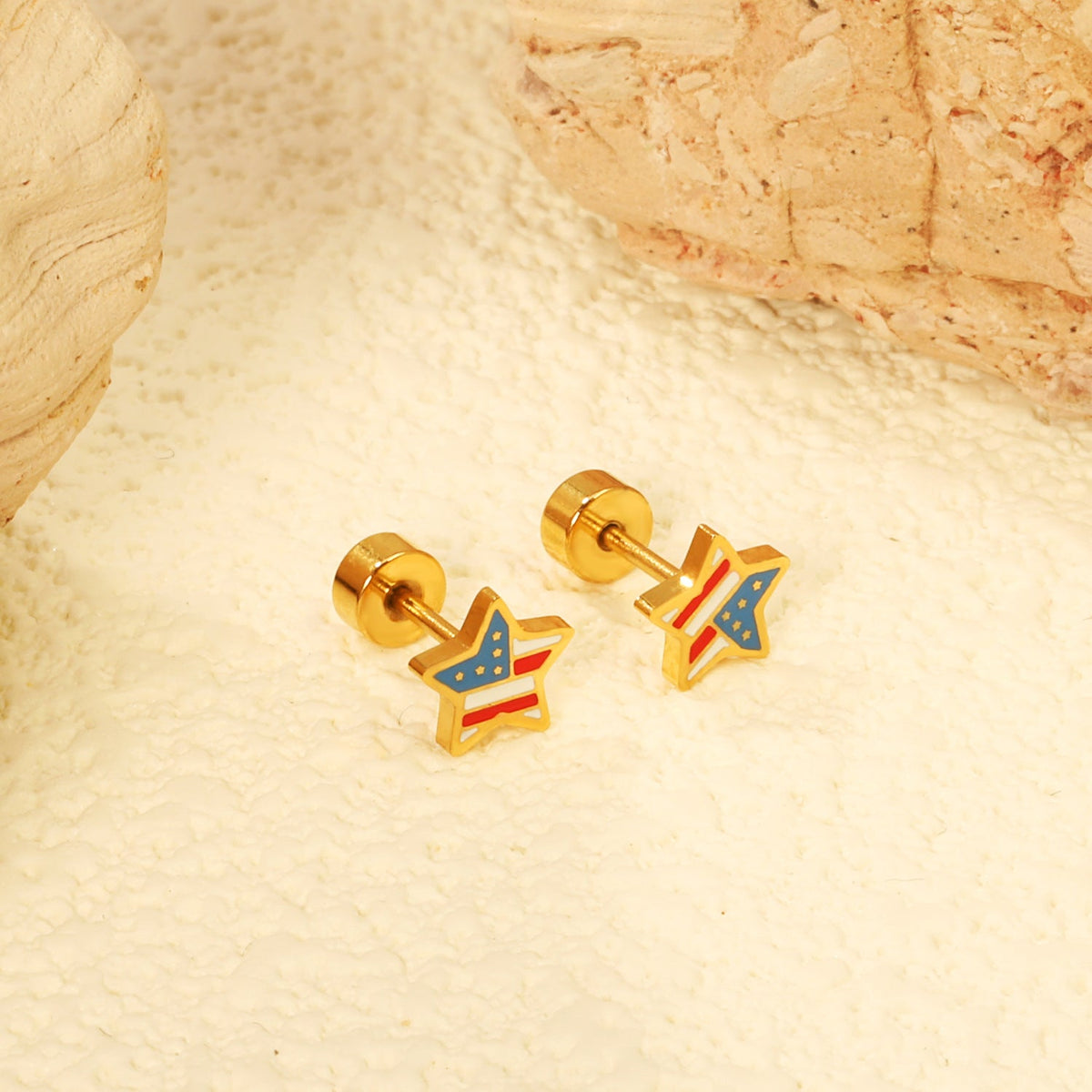 Boucles d'oreilles modernes avec pendentifs colorés
