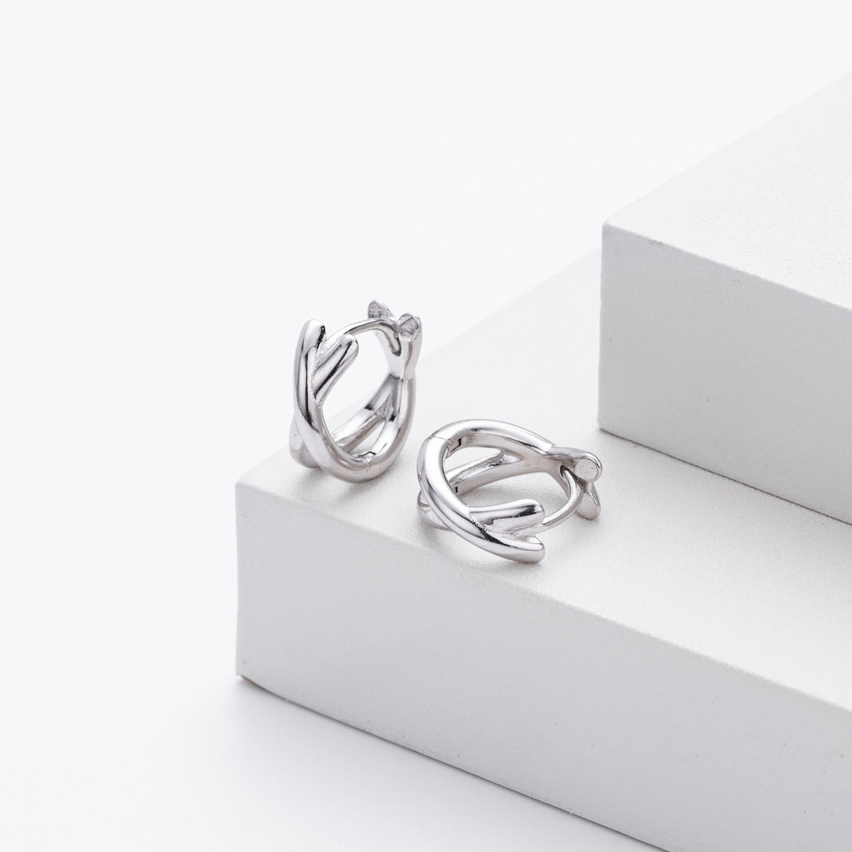 Créoles pendantes pour femme en argent sterling 925 design X
