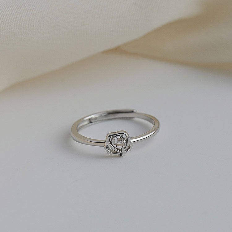 Bague fine pour femme avec motif rose