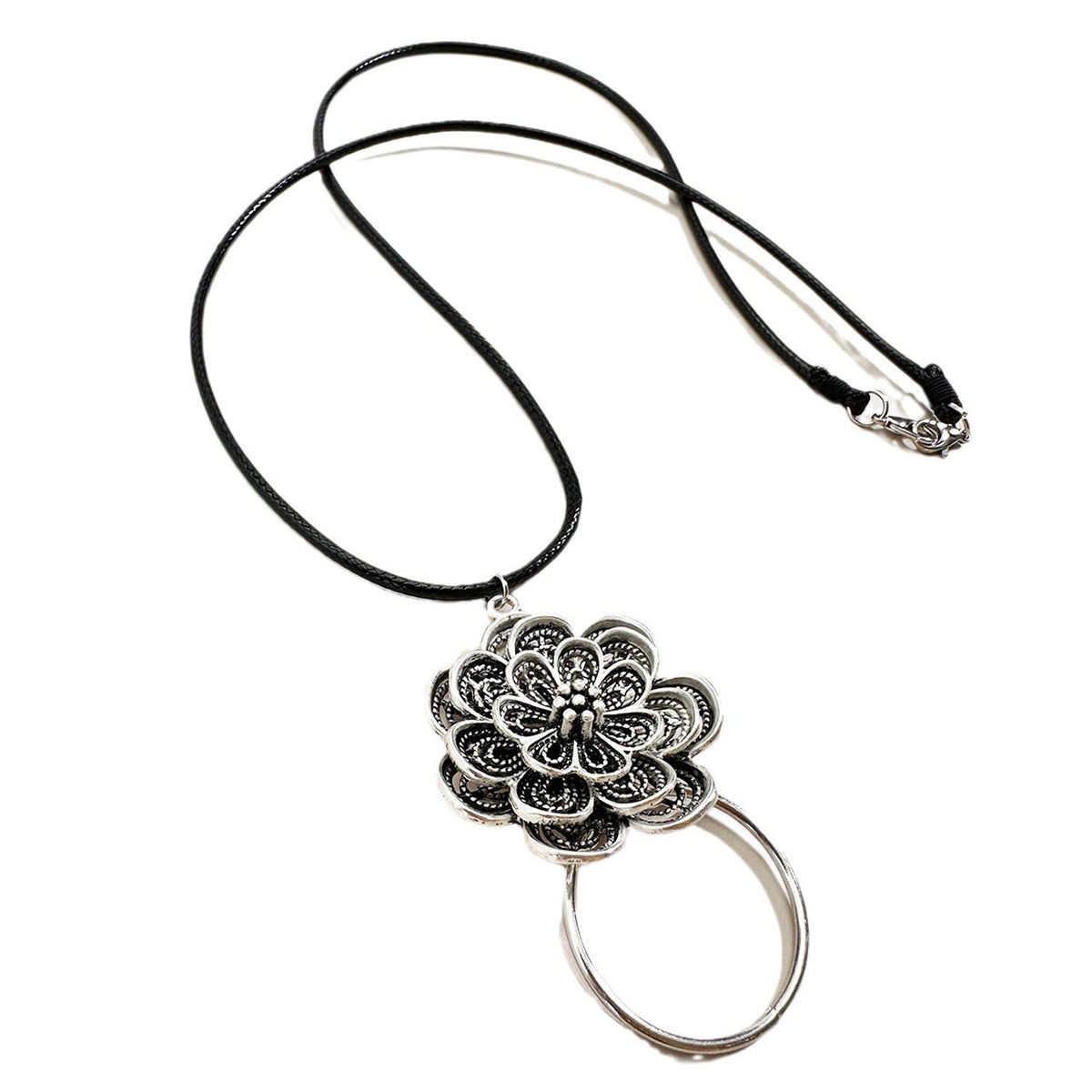 Collier statement floral orné