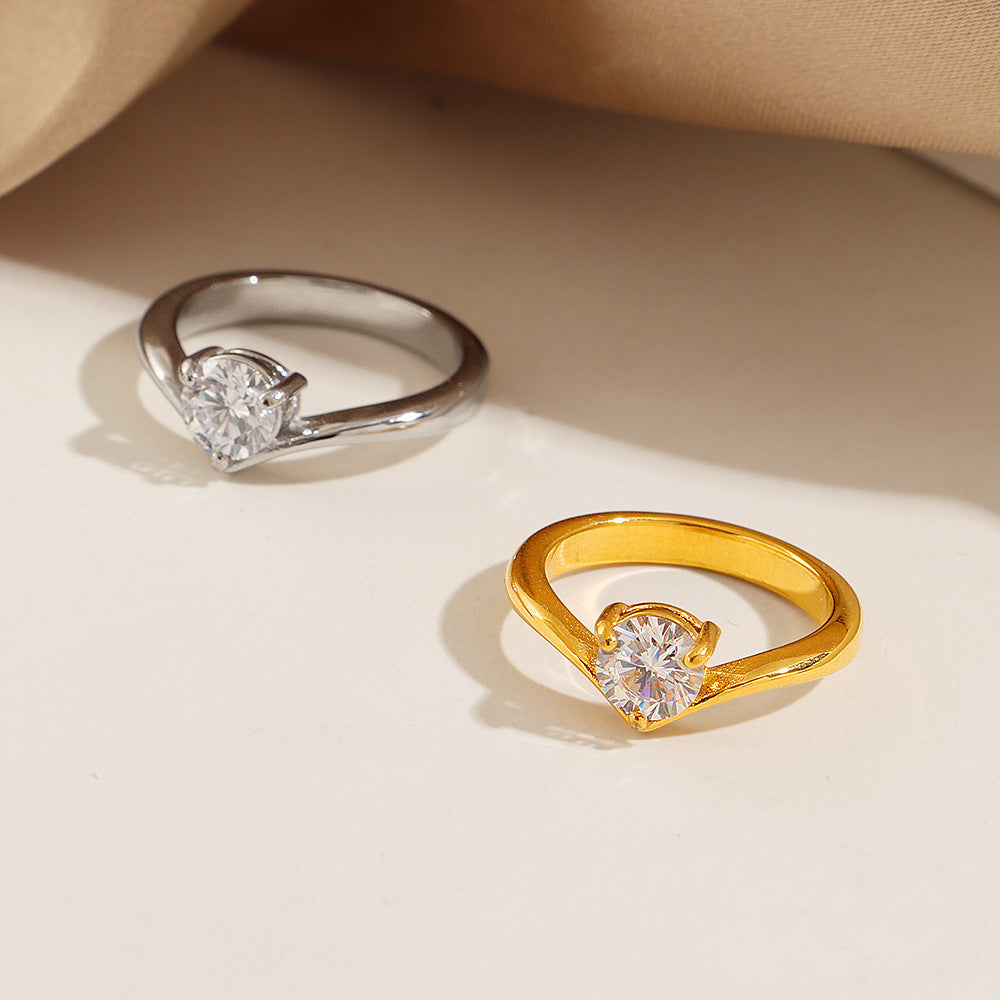 Bague solitaire élégante en forme de cœur pour femme