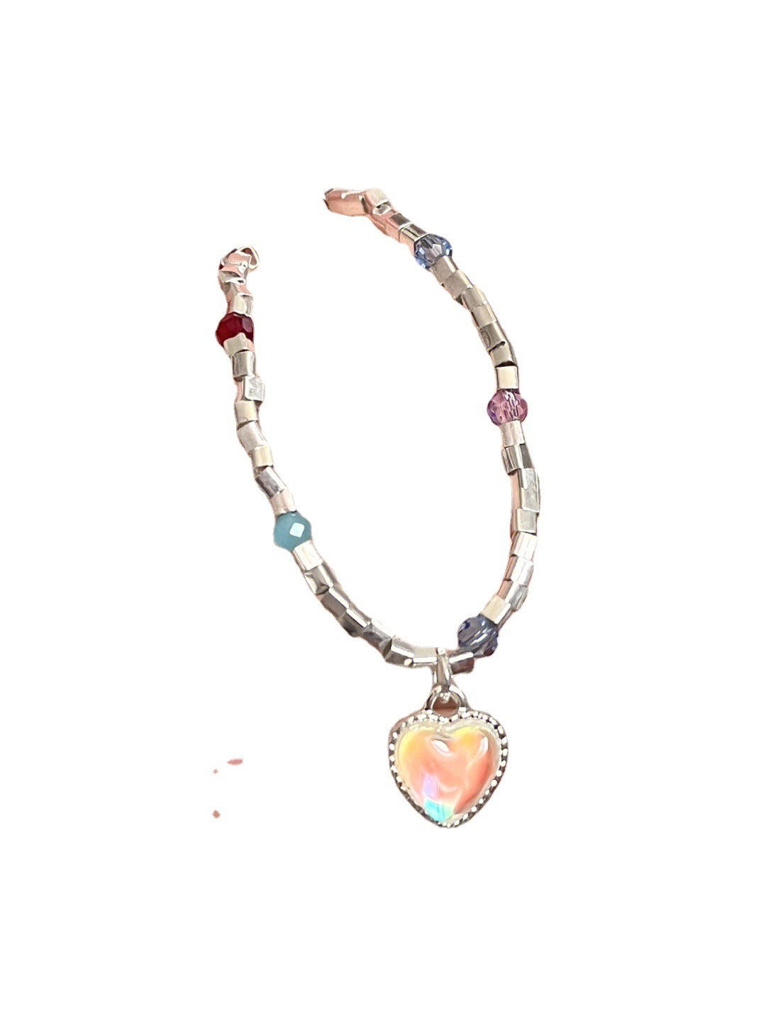Collier avec pendentif en pierre précieuse en forme de cœur