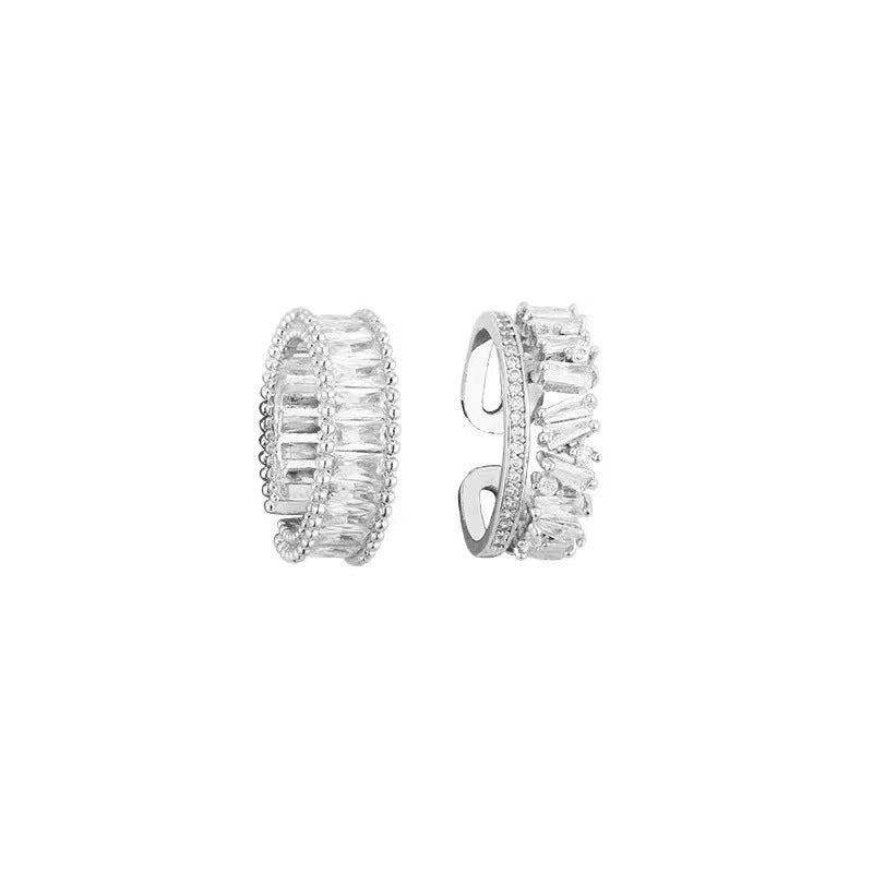 Bague élégante et étincelante en acier inoxydable