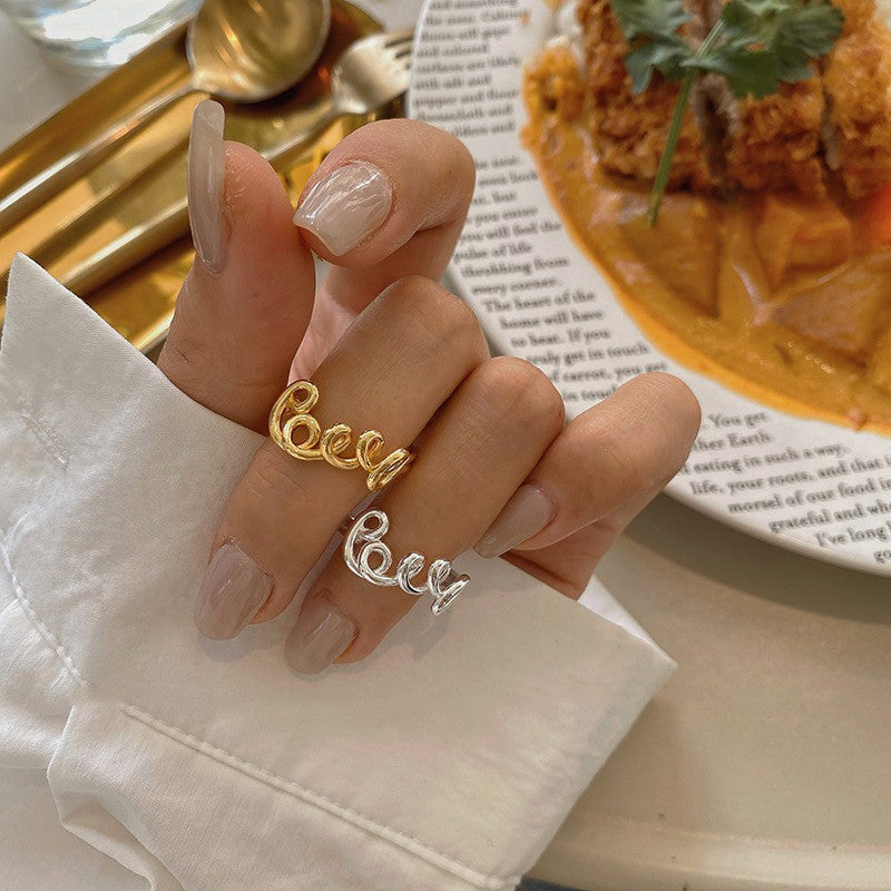 Bague ouverte pour femme au design incurvé