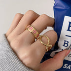 Bague pour femme au design ludique et moderne