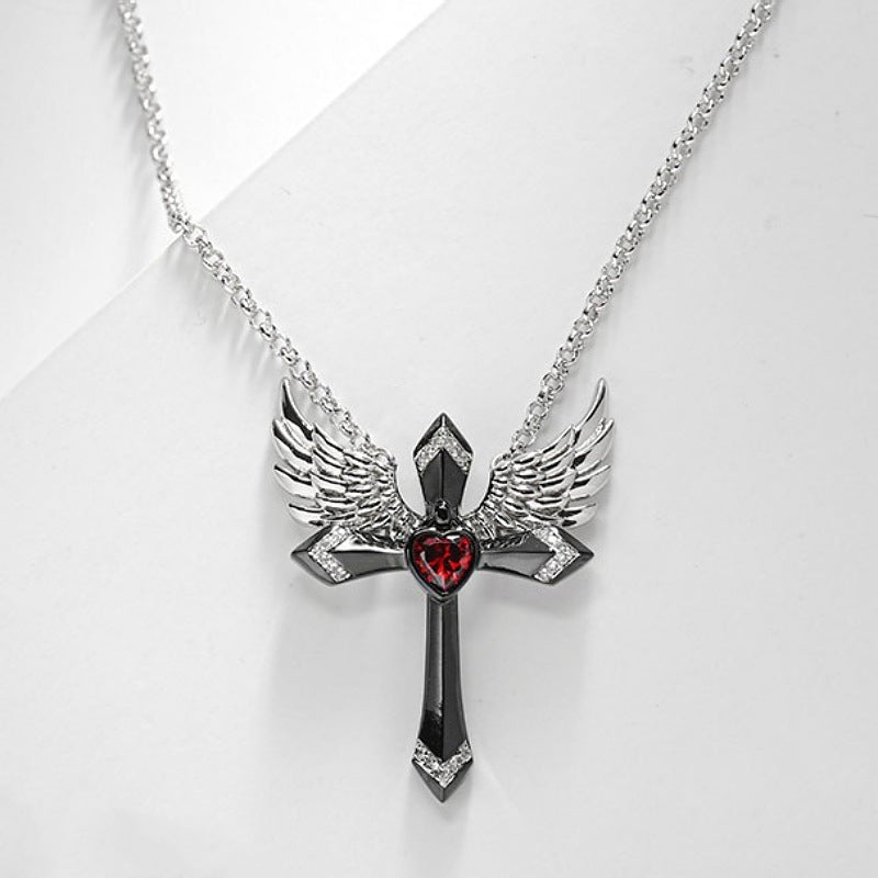 Collier pendentif croix ailes d'ange gothique