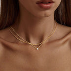 Collier doré superposé