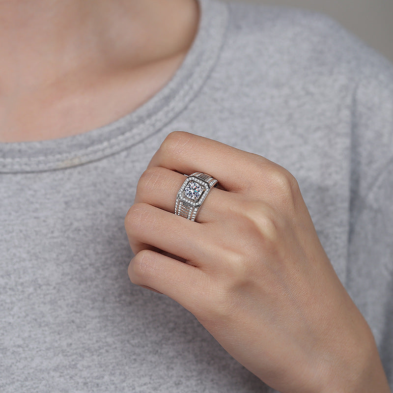 Bague pour homme avec zircon étincelant et design élégant