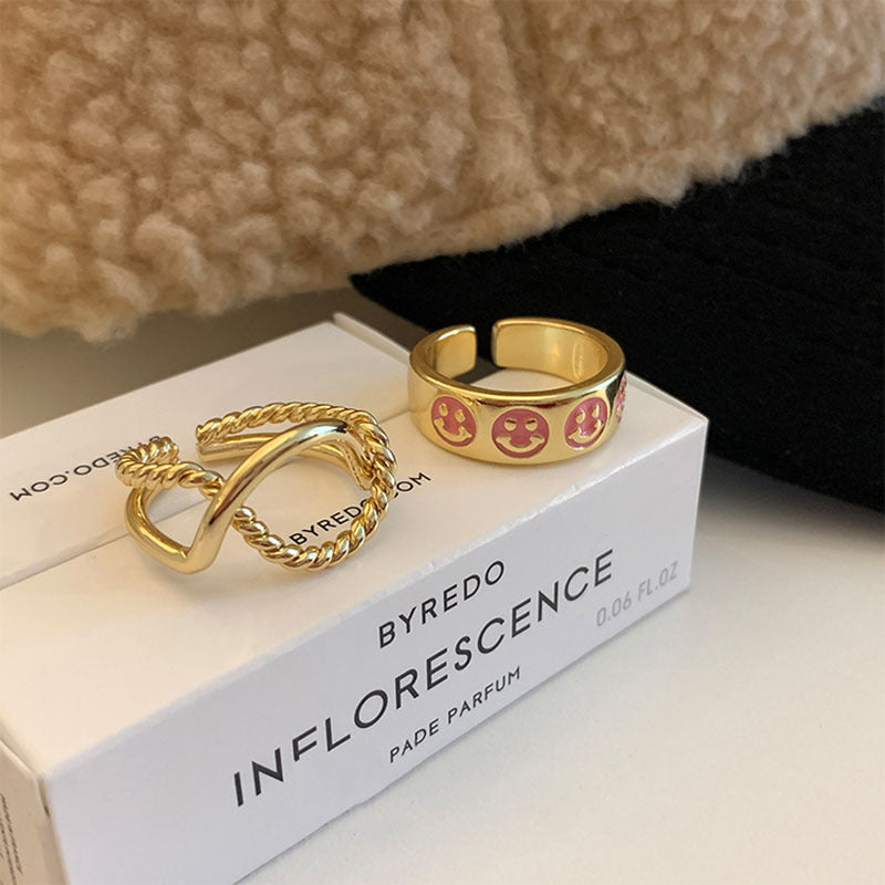 Bague pour femme au design ludique et moderne