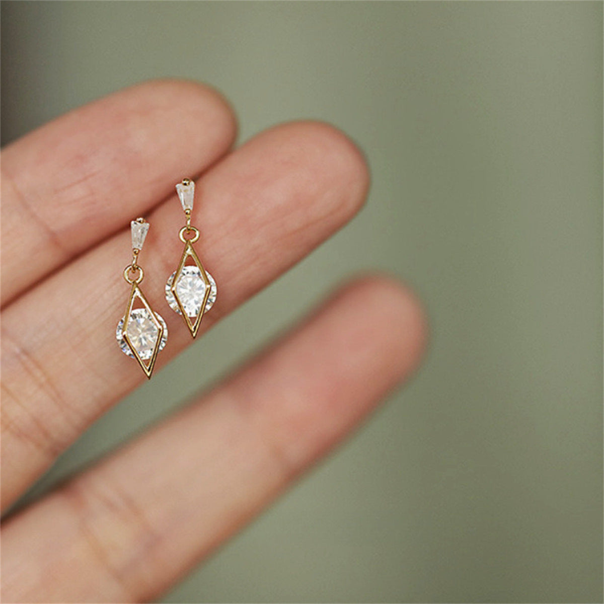 Damen Ohrringe mit funkelndem Diamantdesign