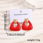 Ohrstecker für Damen im modernen, fließenden Design