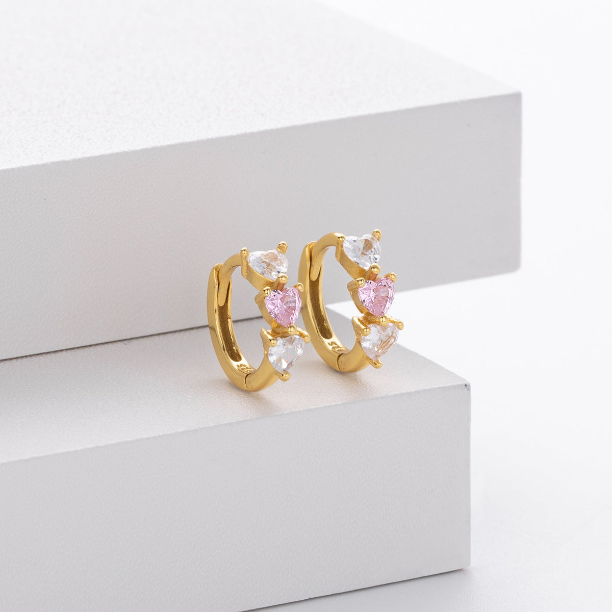 Damen Ohrringe mit funkelnden Herz-Zirkonen aus 925 Sterling Silber