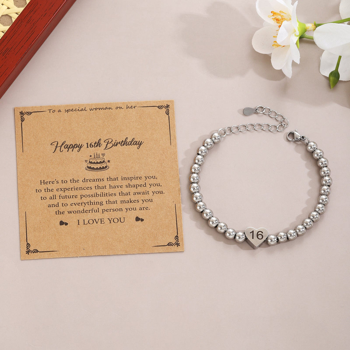 Bracelet pour femme avec pendentif cœur et breloque personnalisable