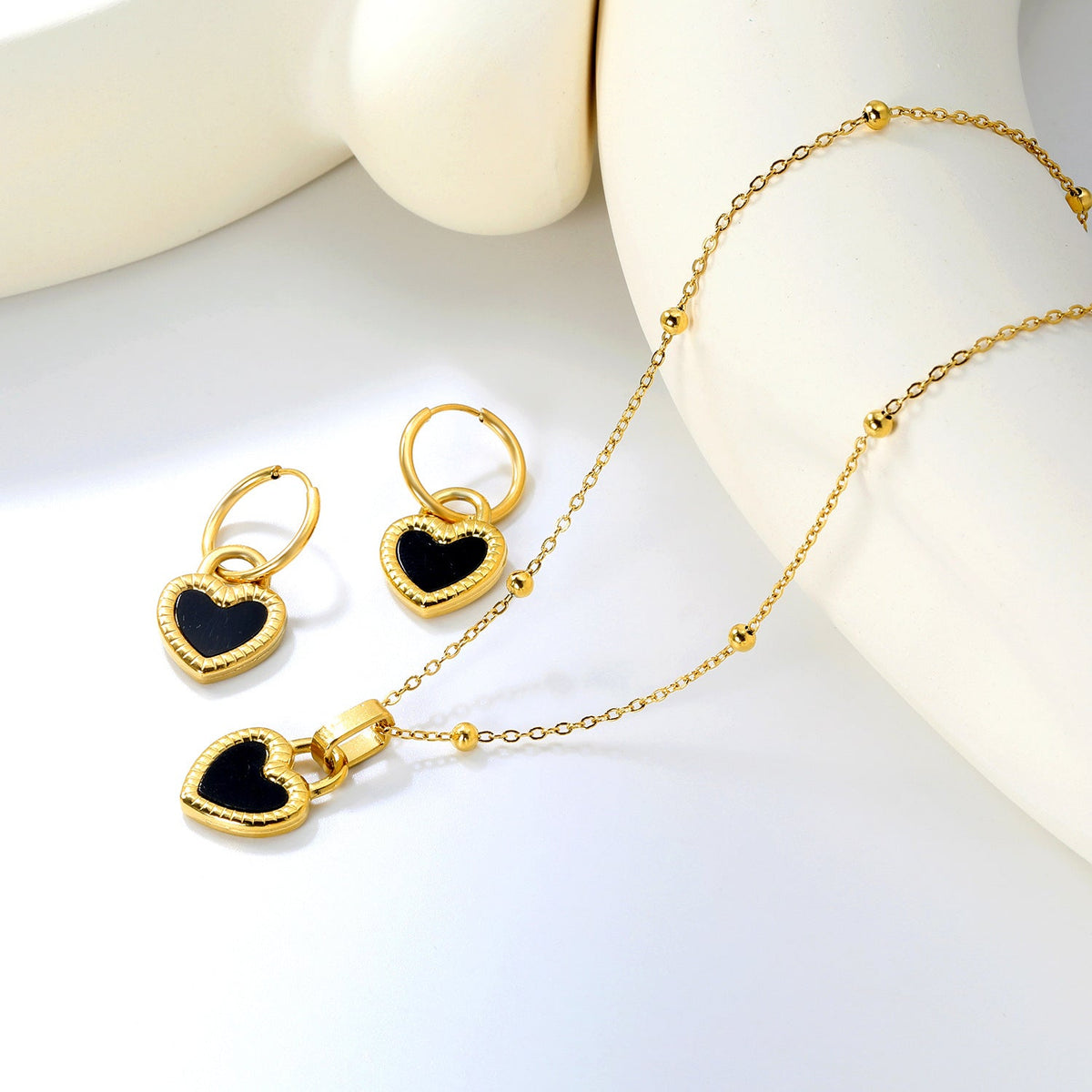 Parure de bijoux pour femme avec pendentif cœur et boucles d'oreilles