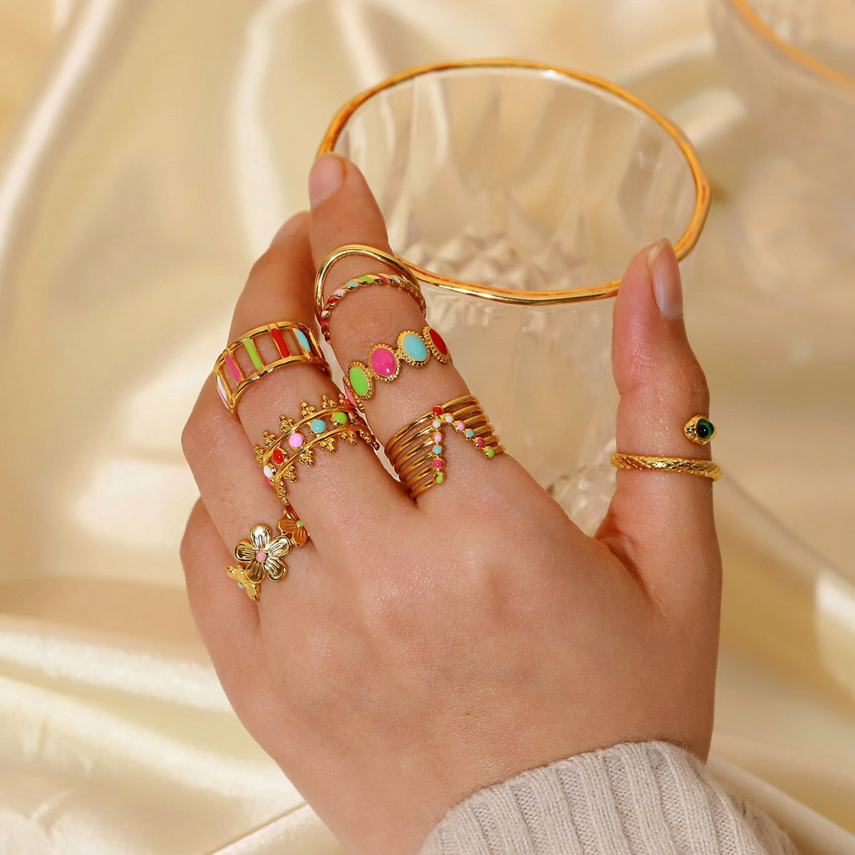 Bague fleur ornée pour femme