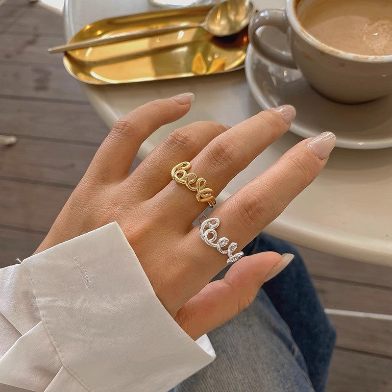Bague ouverte pour femme au design incurvé