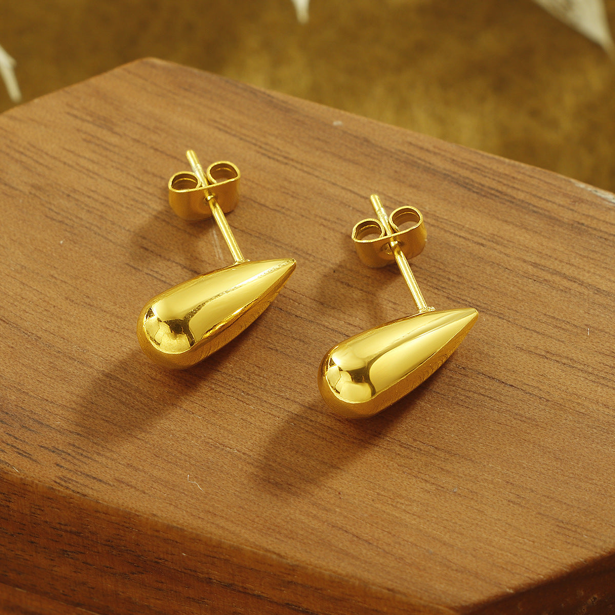 Boucles d'oreilles élégantes pour femme avec design goutte raffiné